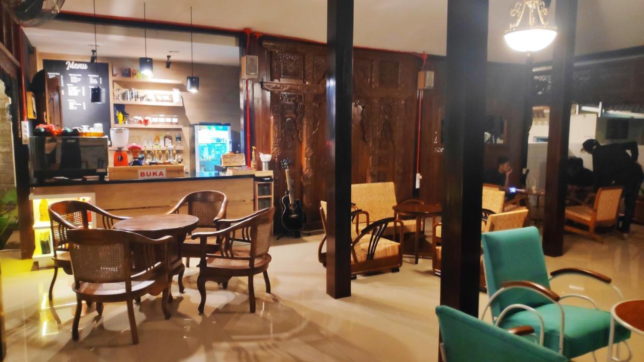Hotel Omah Nayan à Maguwo Extérieur photo