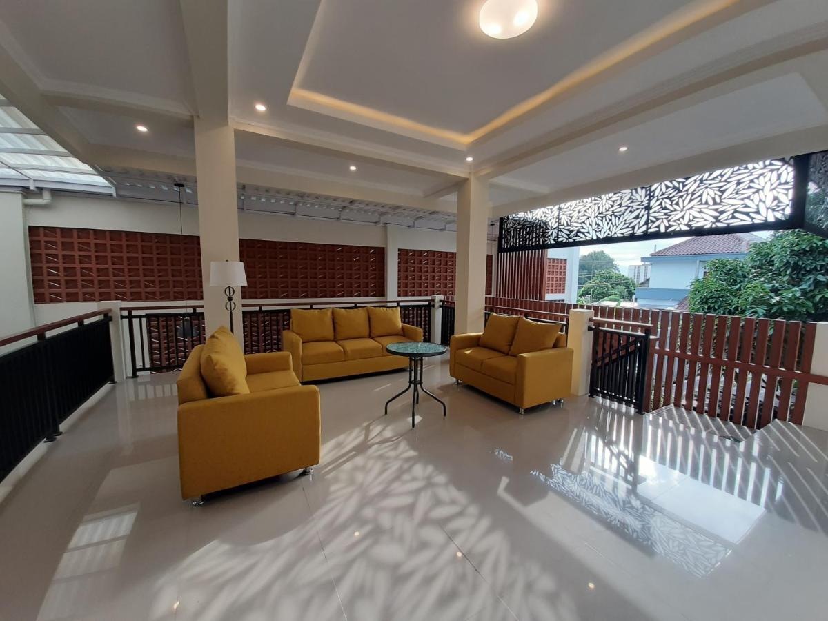 Hotel Omah Nayan à Maguwo Extérieur photo