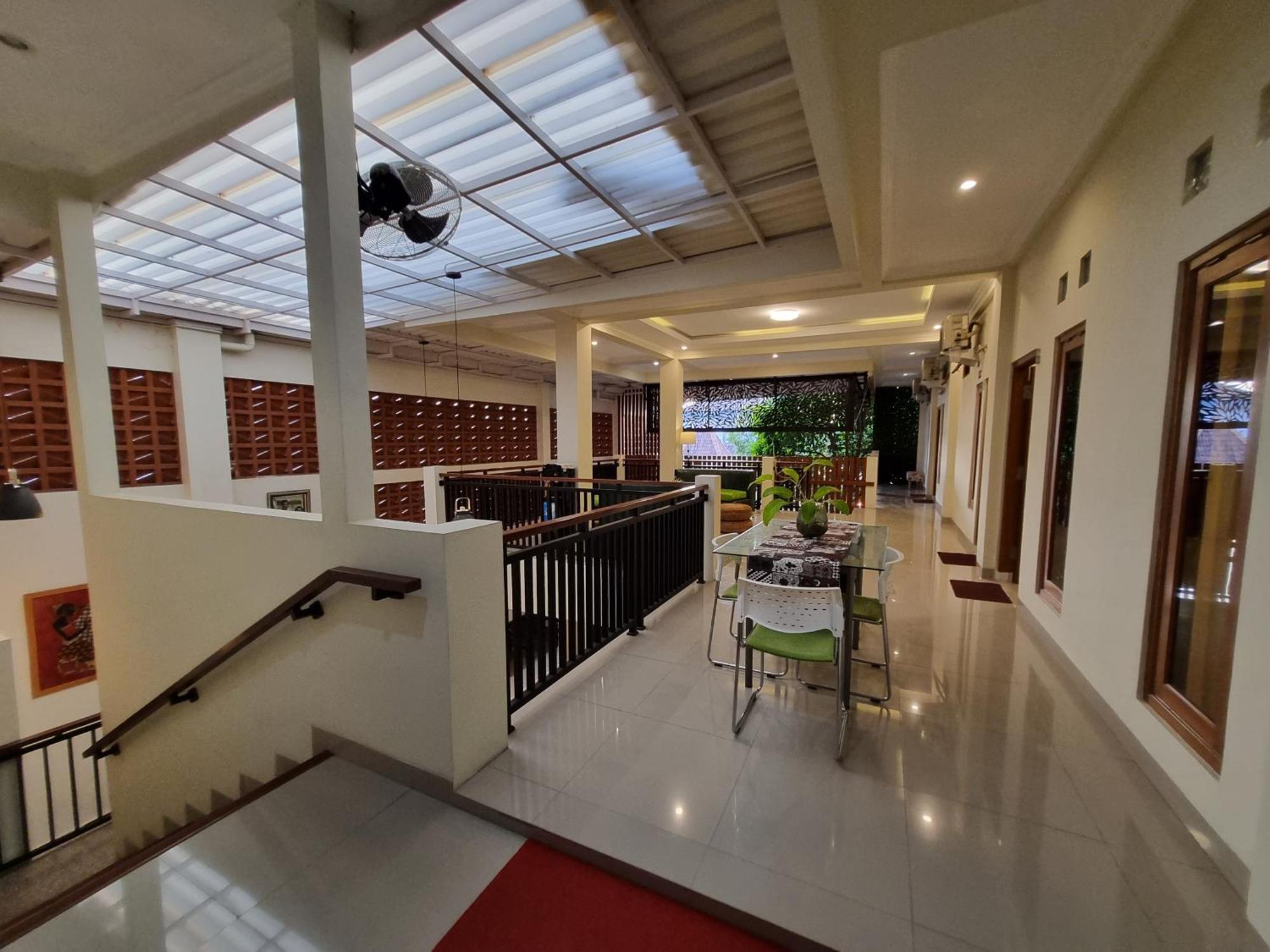 Hotel Omah Nayan à Maguwo Extérieur photo